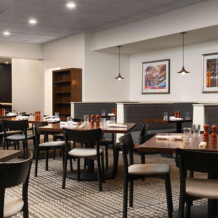 Hotel Doubletree By Hilton Pittsburgh Airport Moon Township Exteriér fotografie