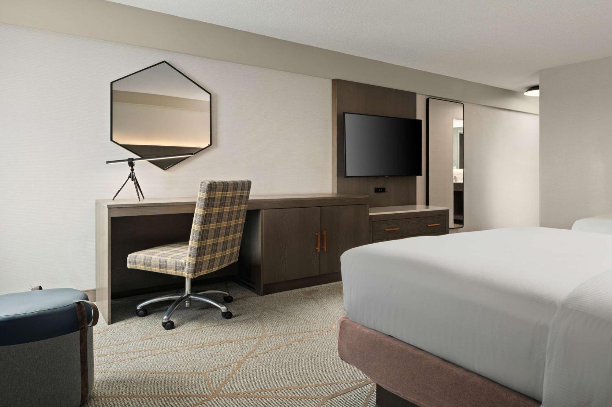 Hotel Doubletree By Hilton Pittsburgh Airport Moon Township Exteriér fotografie
