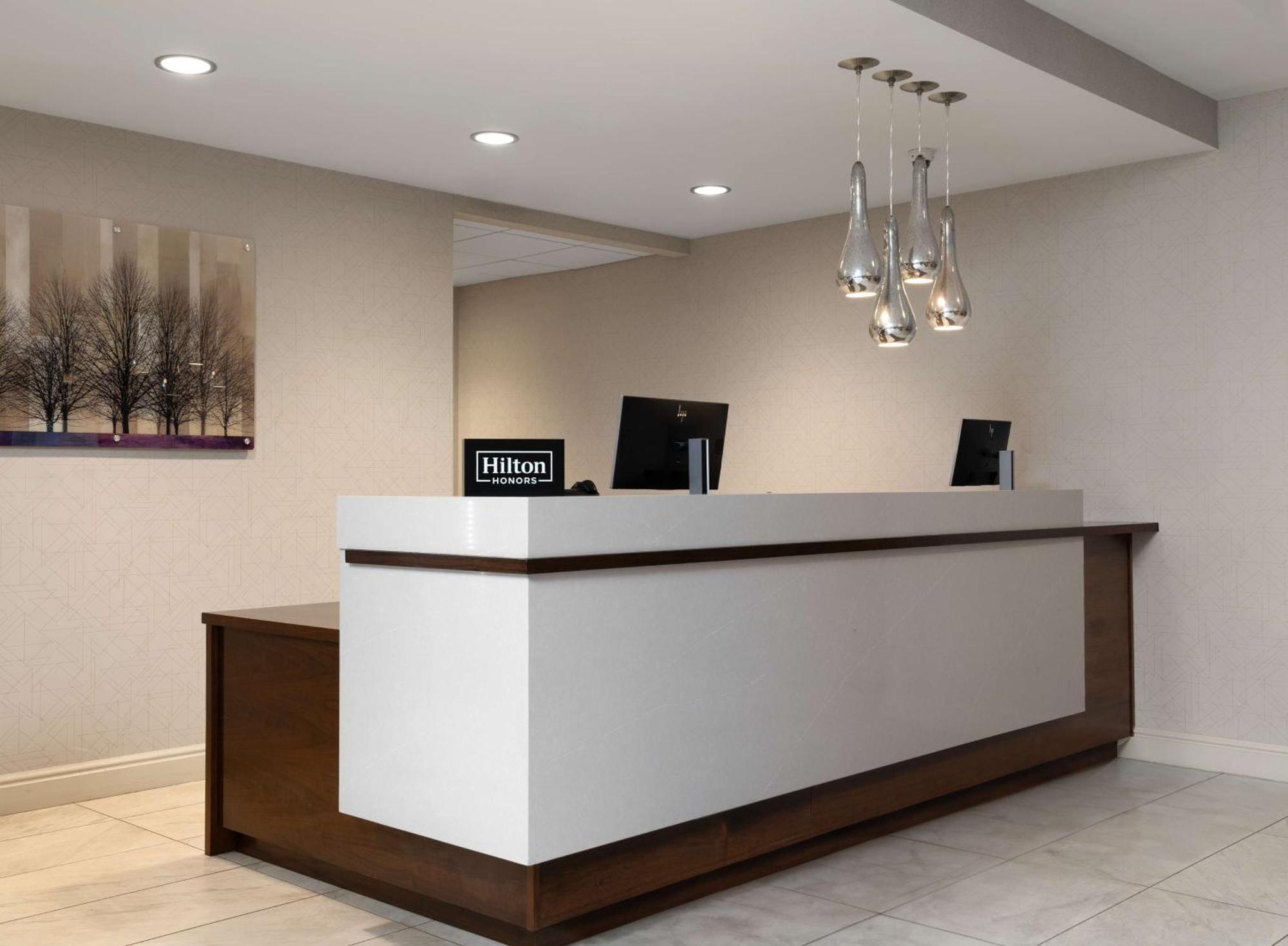 Hotel Doubletree By Hilton Pittsburgh Airport Moon Township Exteriér fotografie